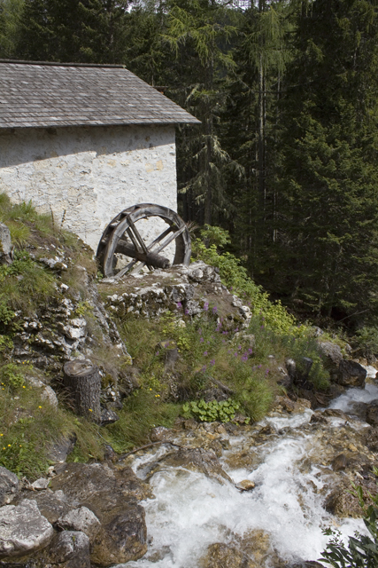 2011-08-17_13-11-51 cadore.jpg - Alte Mhle in der Nhe des Castel d Andrac (Schloss Buchenstein)